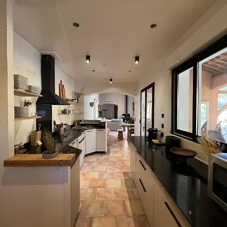 De Montgolfier Villa Lorgues