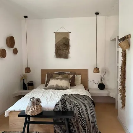 De Montgolfier Villa *